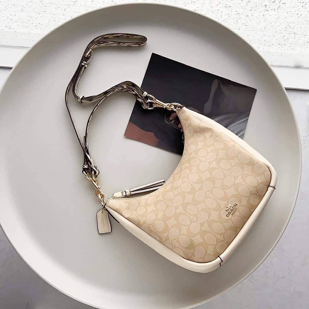 Coach Jules Hono (Category: Luxury Bags & Wallets) located in Cavite. Submitted by LuxbyMarifrance (Listing ID 1188963537, Image 2). Description: 🏷 3,100 only + SF 🛍 Coach Jules Hobo 📏 11 1/2” (L) x 11 1/4” (H) x 4 3/4” (W) 📌 with tag, care card, dust bag, paper bag ✨All trademarks, logos and brand names are reserved and property of the original brand owner. #coachph #authenticqualitybagsph #authenticqualitybags #lowestpriceguaranteed #cochfa
