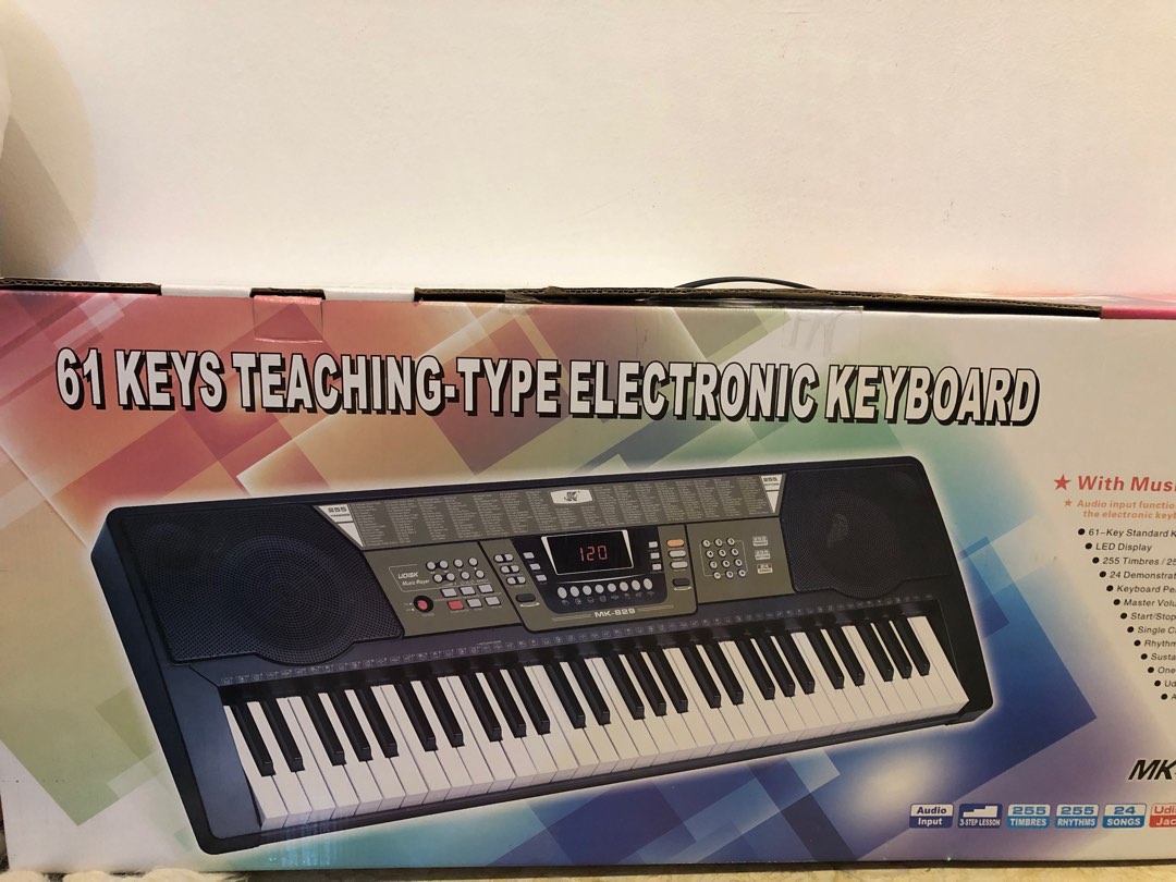Electronic keyboard (61 Keys), Hobbies & Toys, Music & Media, Musical