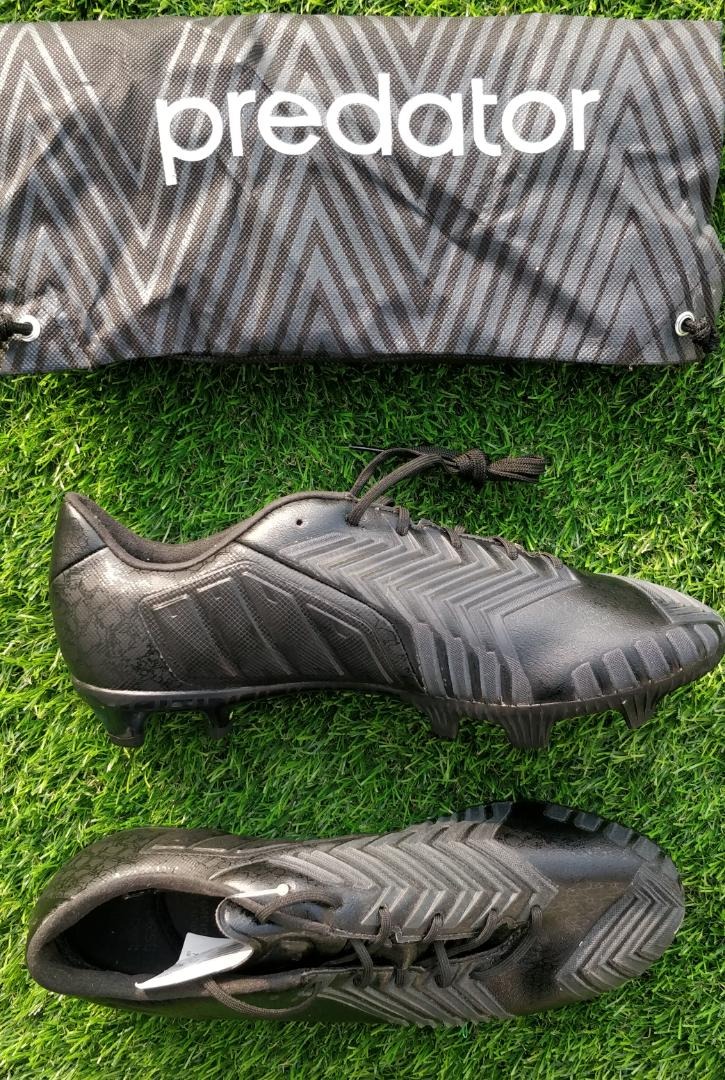 Adidas predator instinct blackout sale