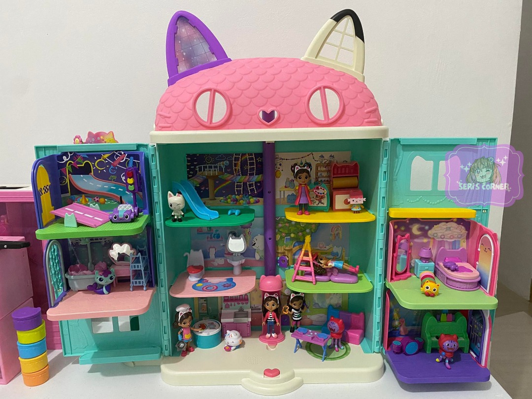 {good as new) Gabby's Dollhouse PLEASE READ DESCRIPTION FOR MORE