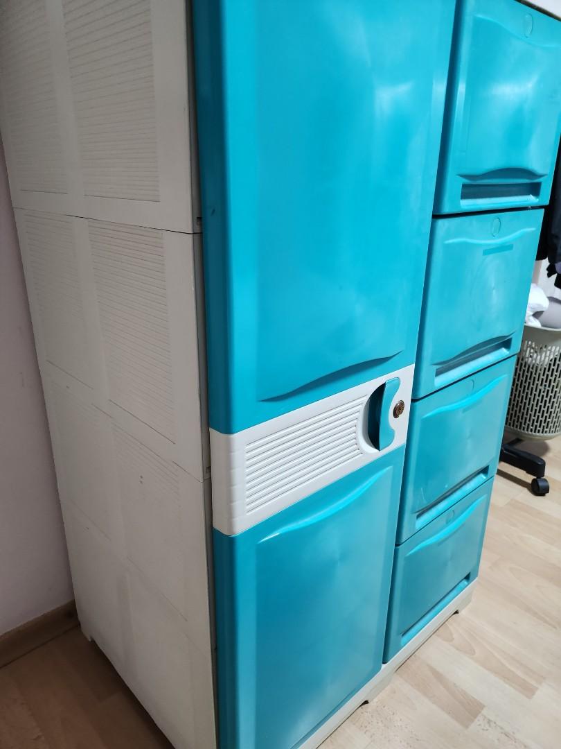 Green Furniture & Home Living, Furniture, Shelves,