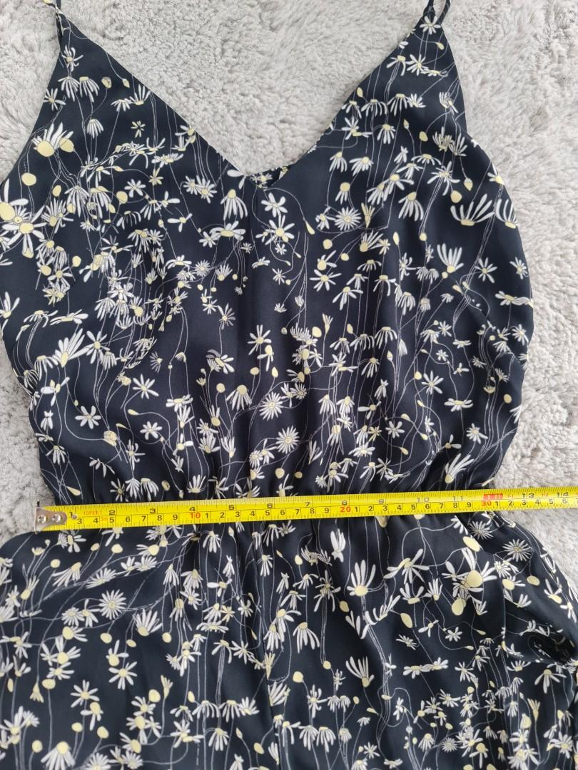 H&M floral garterized waist (Category: Rompers) located in Iligan City. Submitted by moni3 (Listing ID 1188847734, Image 2). Description: small to Med garterized waist.