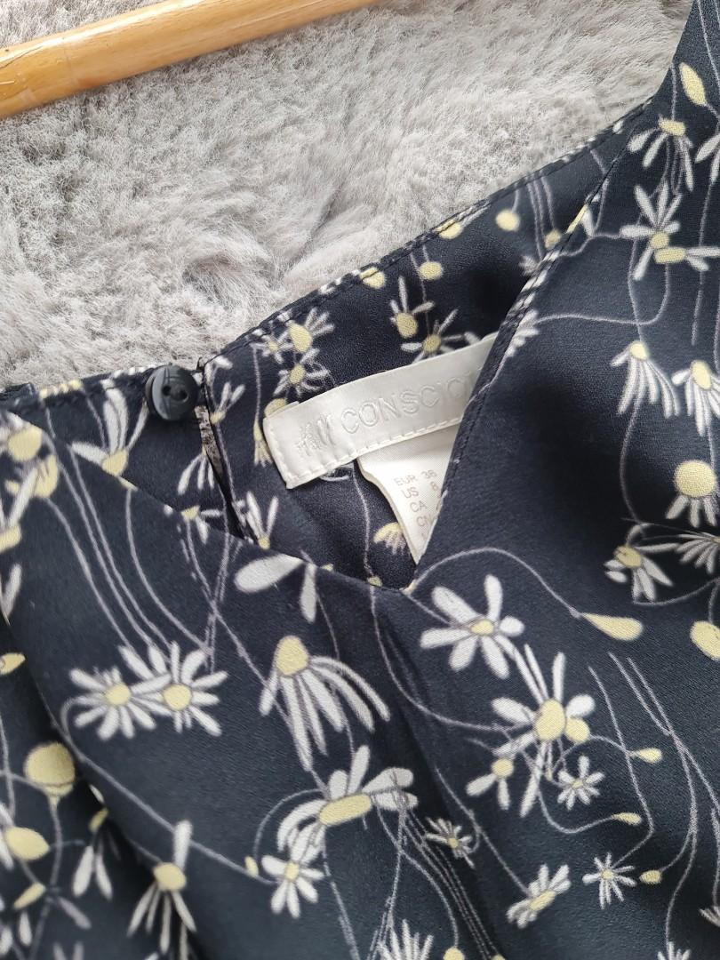 H&M floral garterized waist (Category: Rompers) located in Iligan City. Submitted by moni3 (Listing ID 1188847734, Image 3). Description: small to Med garterized waist.