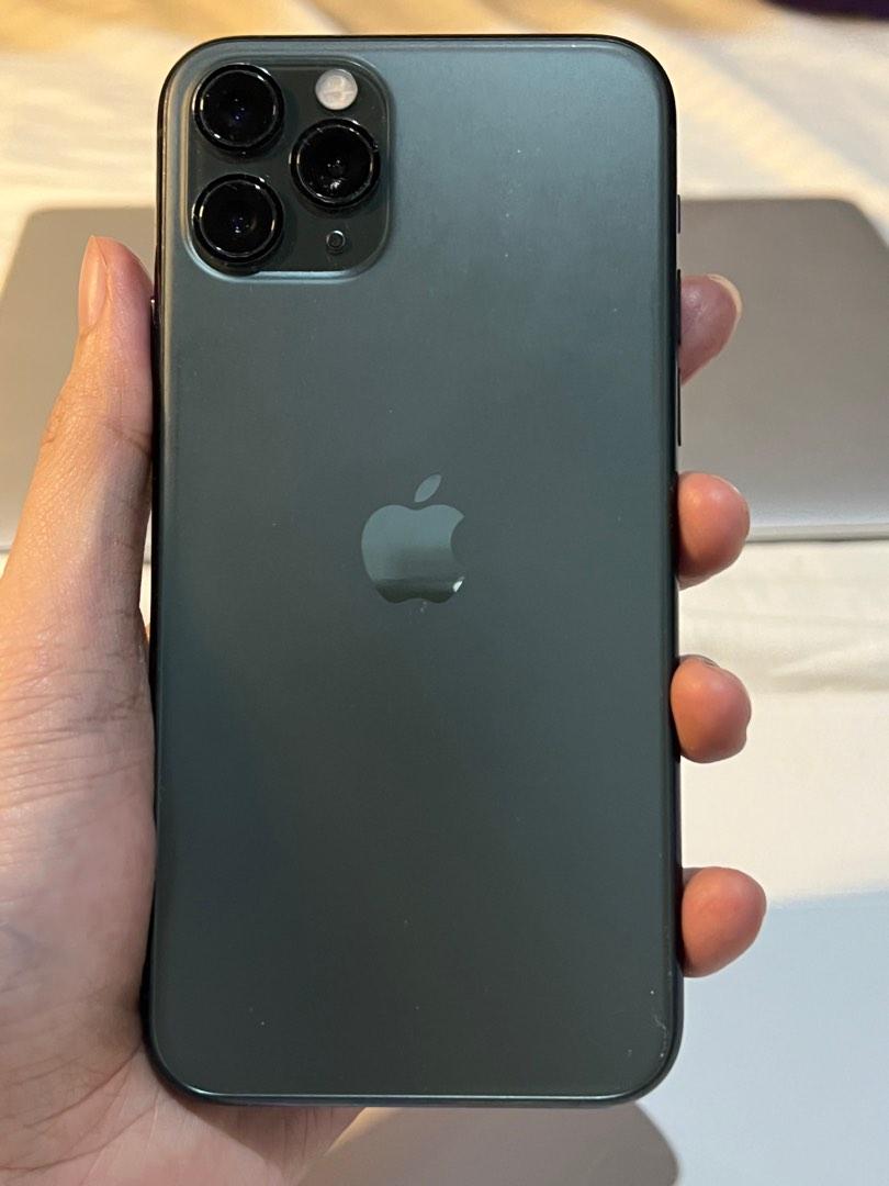 FOR SALE!! IPhone 11 Pro (256GB) (Category: iPhone 11 Series) located in Dinalupihan. Submitted by piaronquillo (Listing ID 1188887822, Image 1). Description: • Midnight Green • well used • minimal dents upper left side of the screen nahulog sa car😅 • 80% Battery Health • software update (iOs 16.0) • RFS: I UPGRADED TO IPHONE 14 PRO MAX.