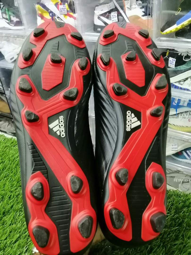 Kasut Bola Adidas Predator 10.5uk 45.5eur 29cm Sports Equipment