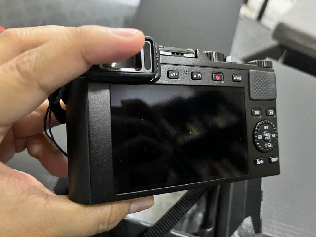 99% Leica D-Lux 2 silver, 攝影器材, 相機- Carousell