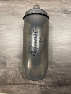 Magic magnetic attach bottle