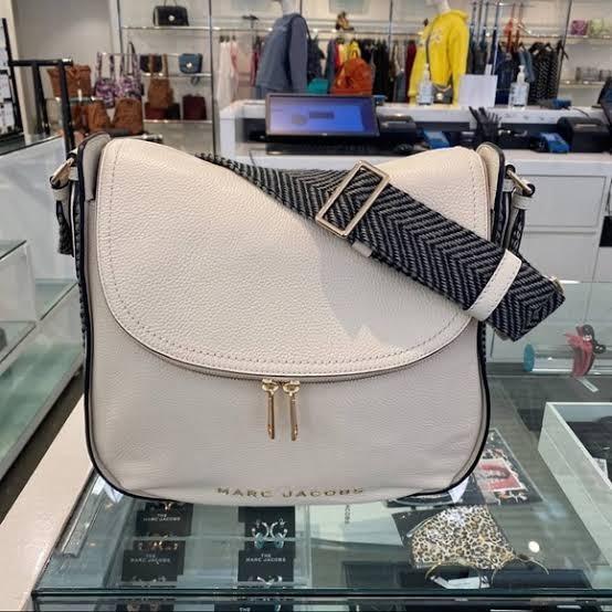 Marc Jacobs Groove Hobo Bag Marshmallow MJ, Luxury, Bags & Wallets on ...