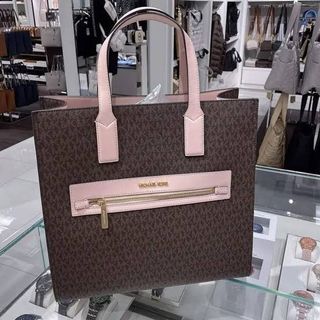 (Category: ) located in . Submitted by fiz_collections (Listing ID 1188928240, Image 1). Description: .