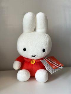 Miffy plush toy (size: 9 inch tall) like new