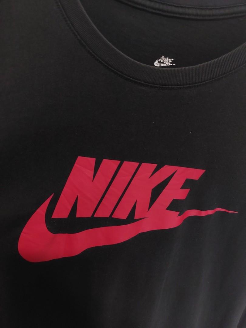Black nike shirt with red logo deals