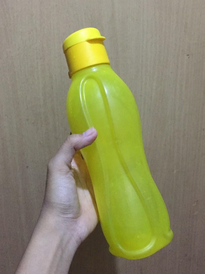 ORIGINAL yellow tupperware water bottle slim handy aesthetic