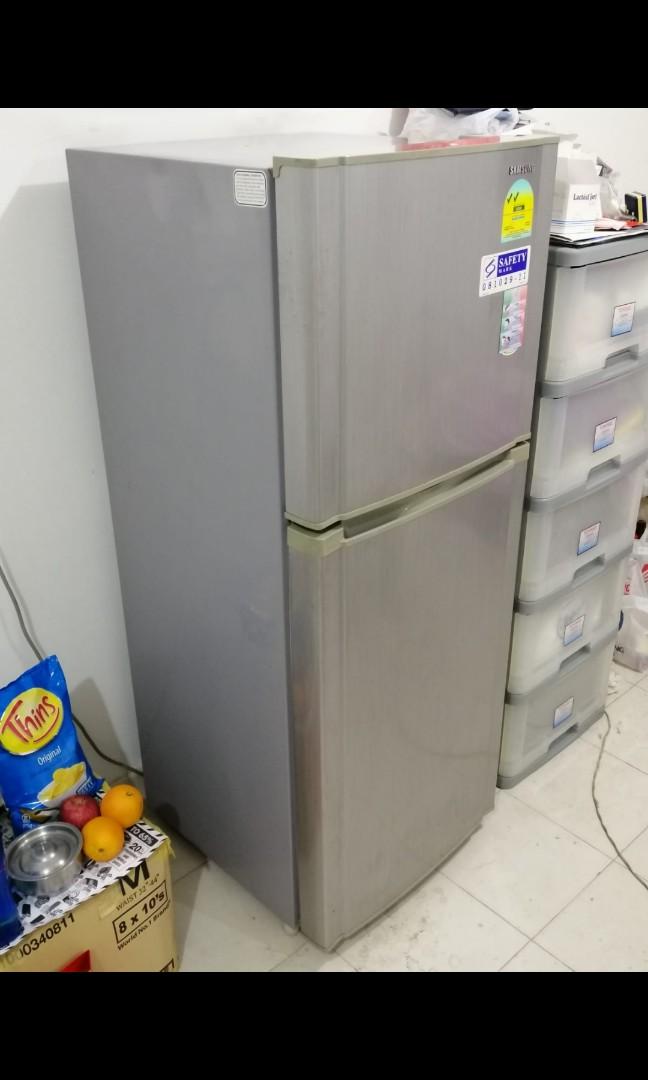 5ft tall fridge