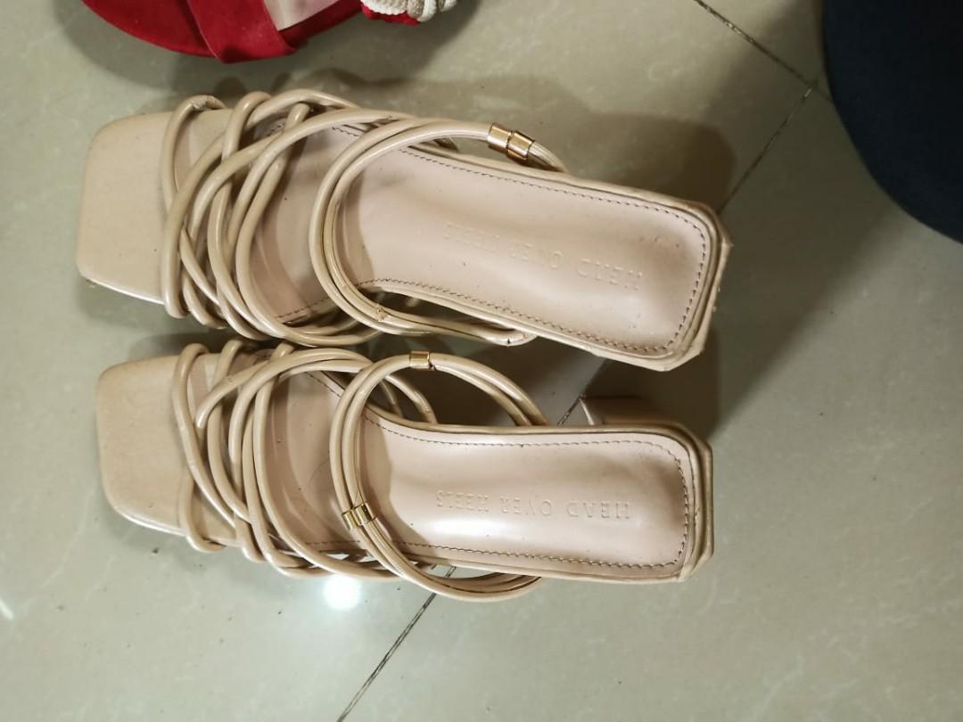Sandal sepatu heels wedges dari head over heels Fesyen