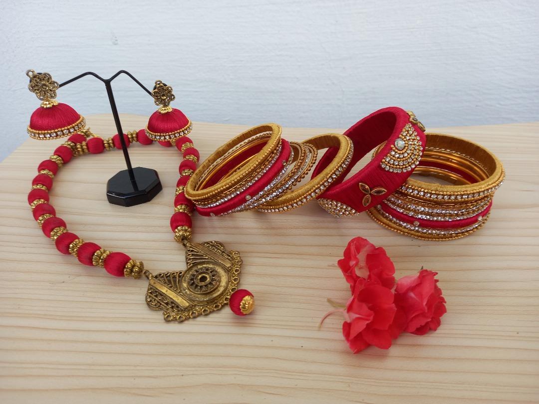 Red and gold necklace hotsell set