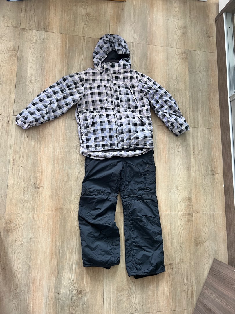 Ski jacket and pants for kids, Sports Equipment, Other Sports Equipment