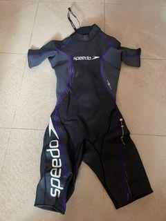 Speedo wetsuit 1.0mm woman “s”