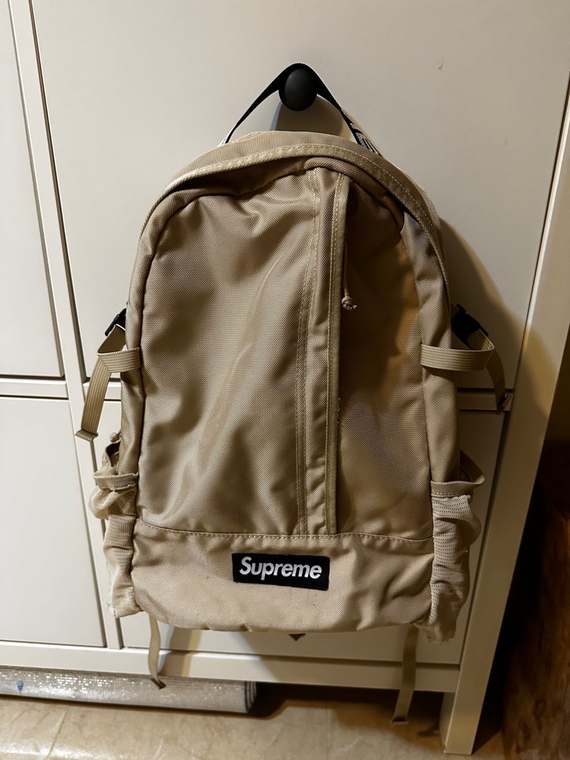 Supreme Backpack ss18 backpack tan, 男裝, 袋, 背包- Carousell