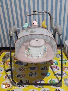 Swing baby crib