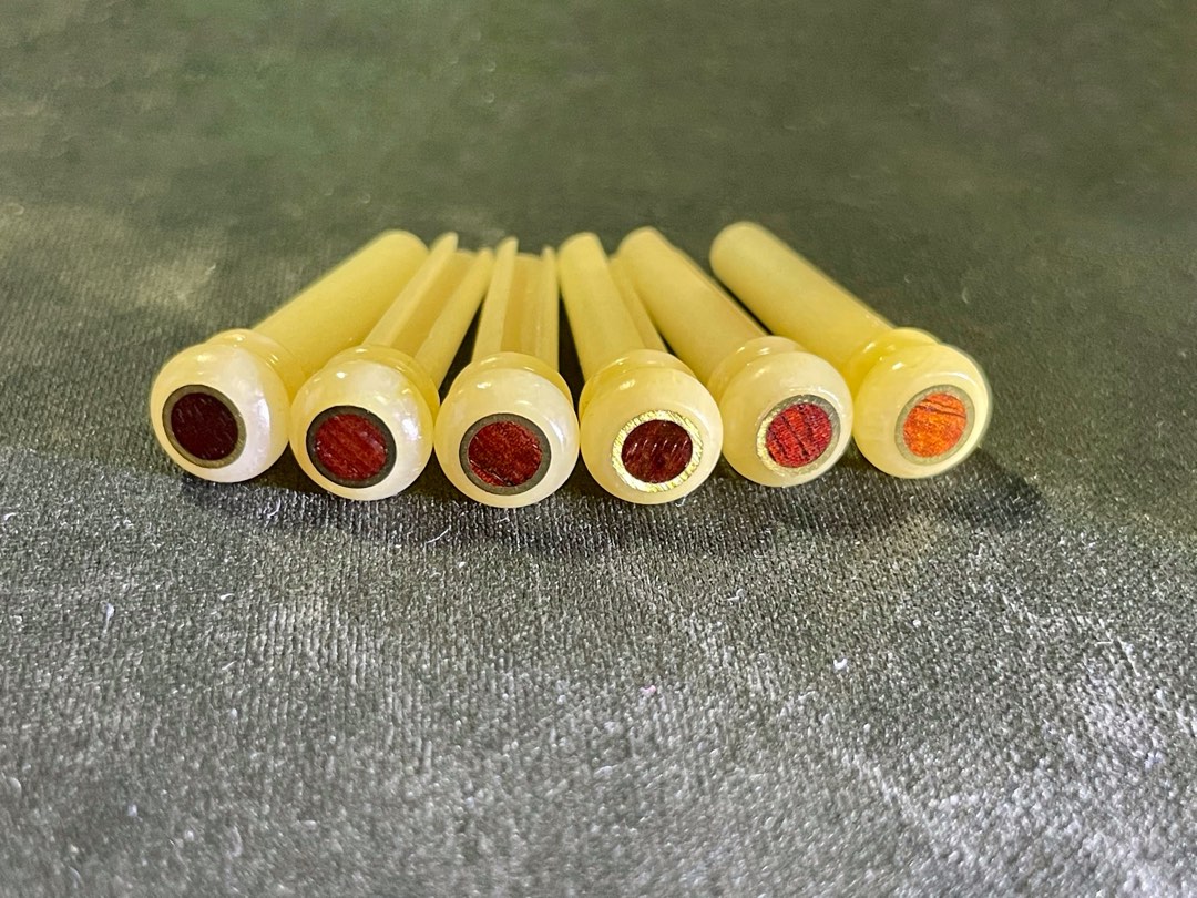 Unbleached Bone Bridge Pins with rosewood inlay, Hobbies & Toys, Music & Media, Musical