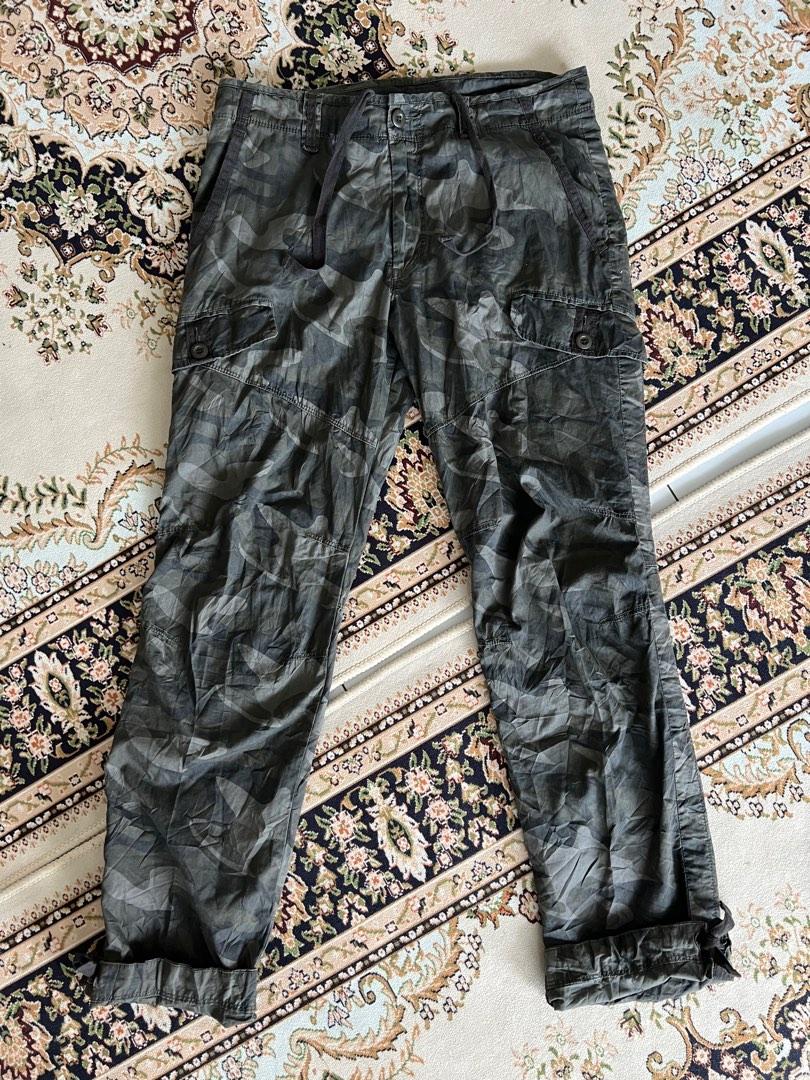Uniqlo camo cargo pants