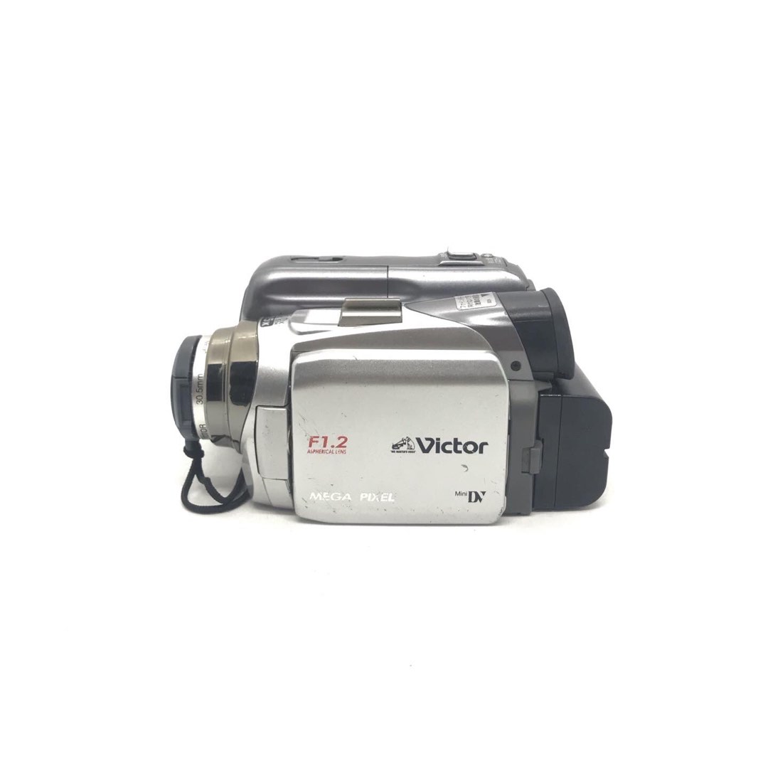 Victor/JVC GR-DF590-S miniDV camcorder with SD card slot