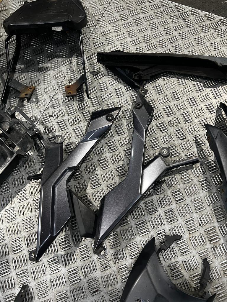 Yamaha X1R Cover Set, Motorcycles, Motorcycle Accessories on Carousell