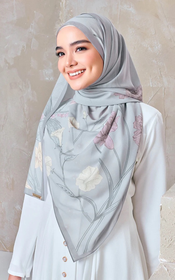 Alhumaira scarf 2025