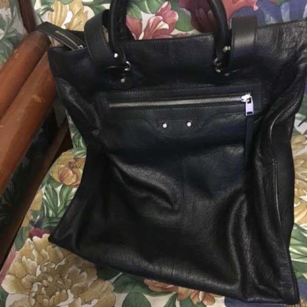 Balenciaga outlet arena tote