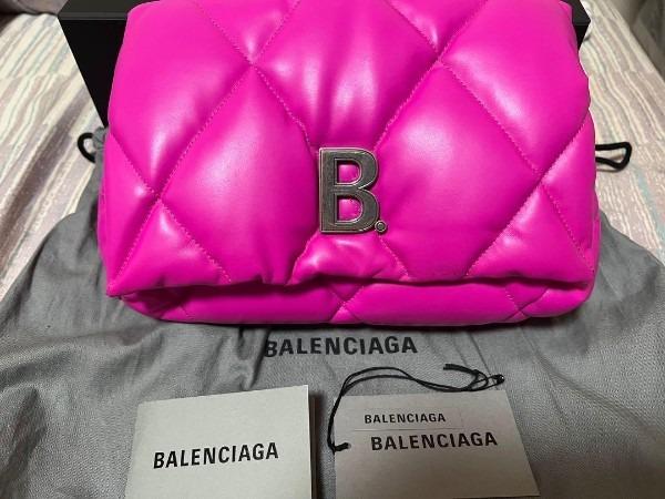 Balenciaga outlet puffy clutch