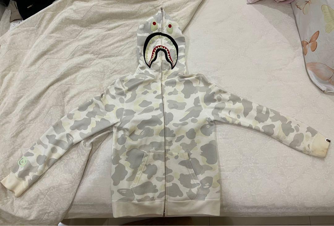 Bape Shark Fullzip Hoodie Glow in the Dark Fesyen Pria Pakaian