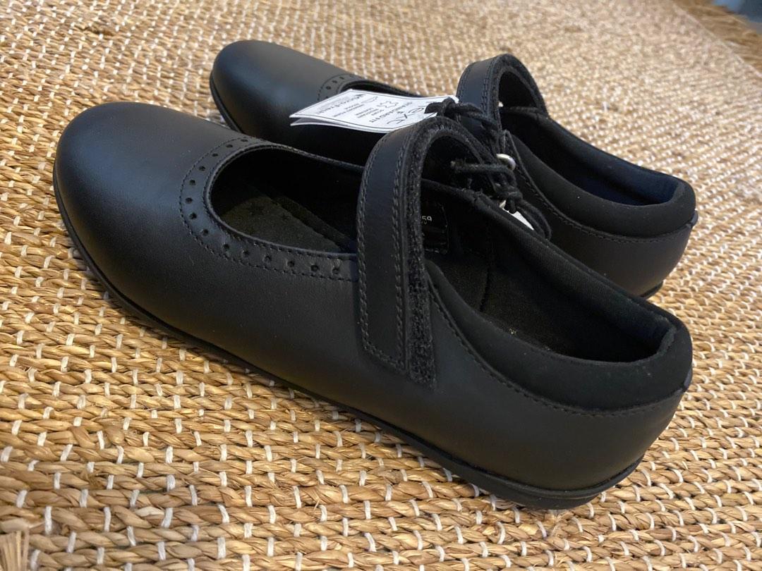 Girls size 2 black new arrivals shoes