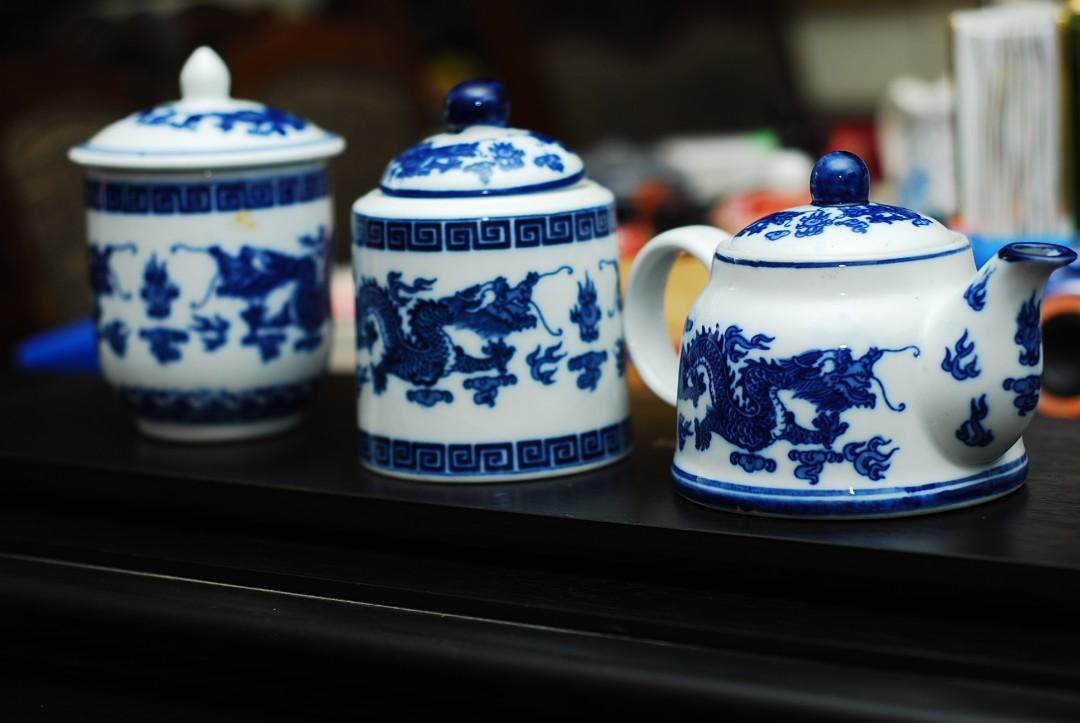 Blue Teapot set (Category: Coffee & Tea Tableware) located in Quezon City. Submitted by kaije2008 (Listing ID 1189027241, Image 1). Description: selling this beautiful set of one teapot one sugar pot and one cup sm north area.