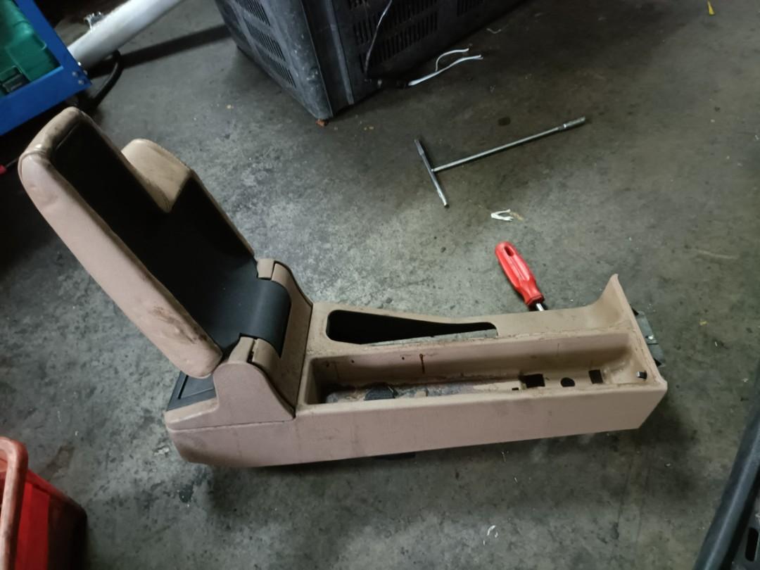Bmw E36 Arm Rest Left PNP E30 Original, Auto Accessories on Carousell