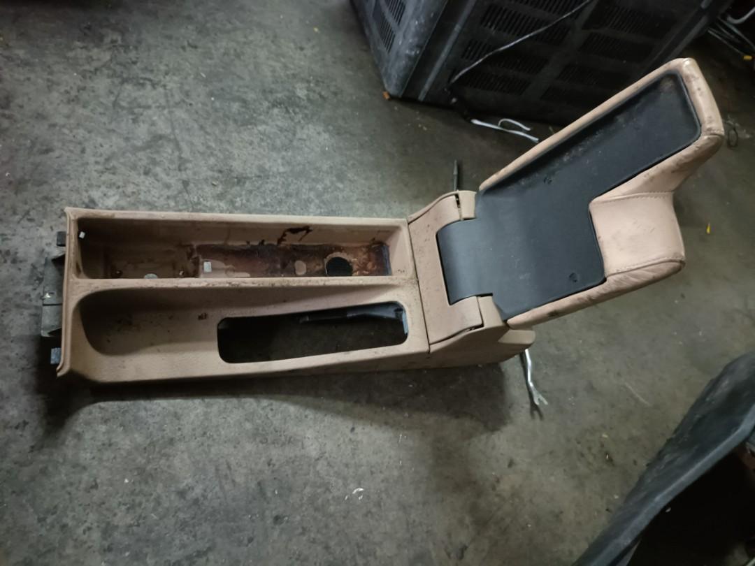 Bmw E36 Arm Rest Left PNP E30 Original, Auto Accessories on Carousell