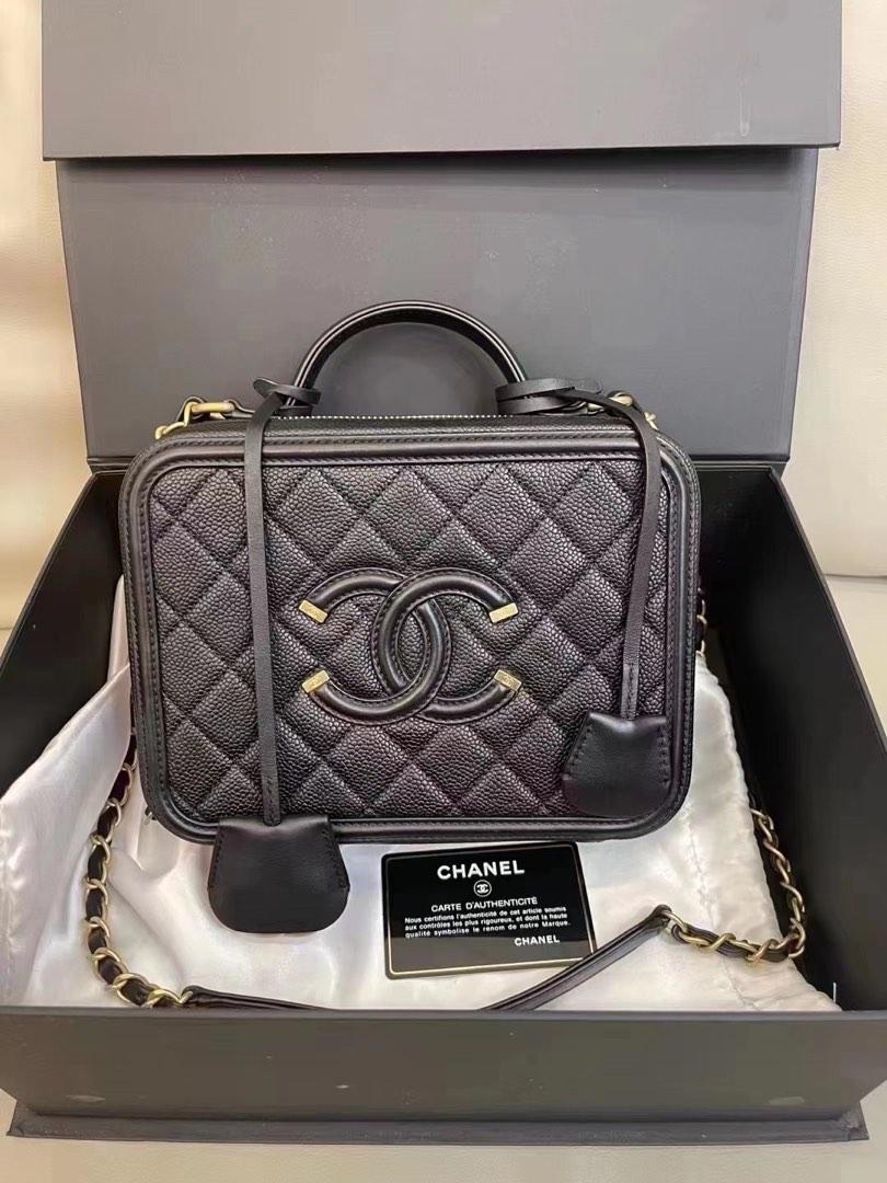 Chanel vanity case 21 2025