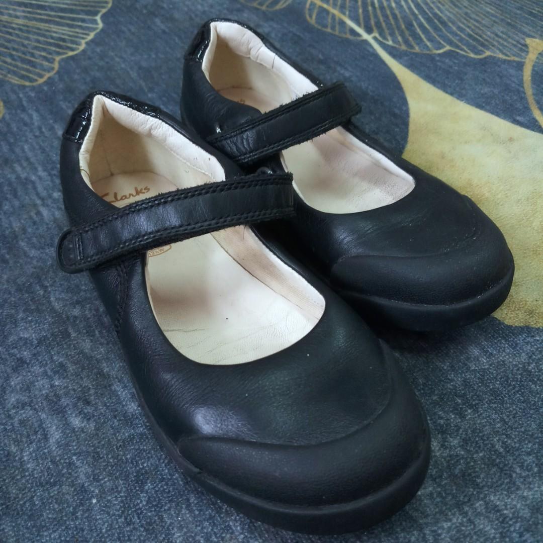 Clarks Lil Folk Bud School Kids Shoes