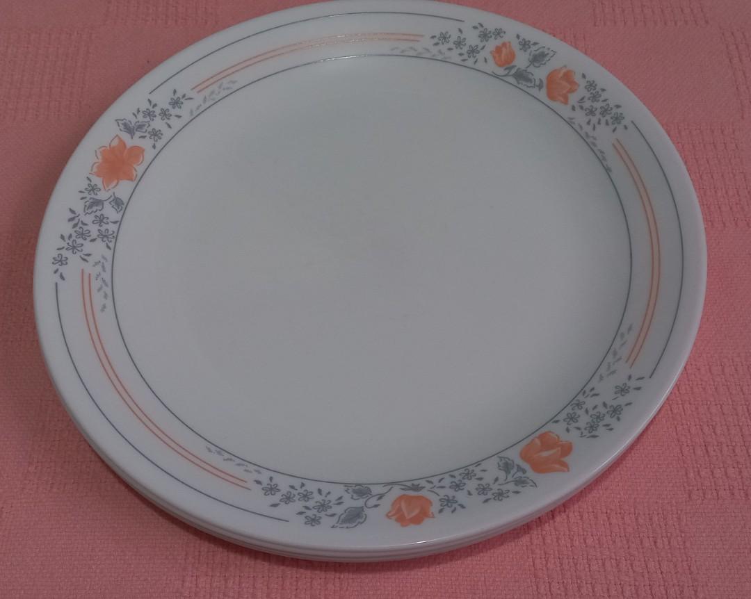 Corell dinner plates (set of 4), Furniture & Home Living, Kitchenware