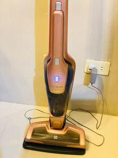 Electrolux ErgoRapido Vacuum (preloved)
