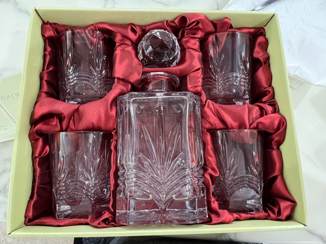 Galway whisky and glasses set, Furniture & Home Living, Kitchenware