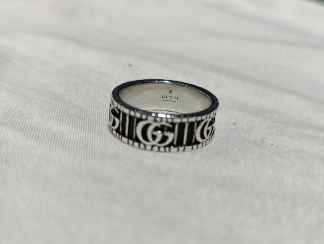 Gucci double g silver ring top