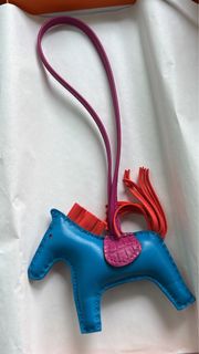 （分類：）位於 。 由 siu.siu.rabbit 提交（商品編號 1189130555，圖片 1）。簡介： 。