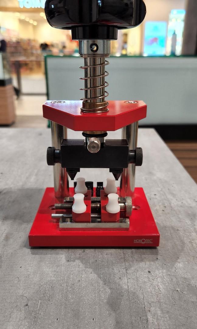 Watch case opener outlet near me