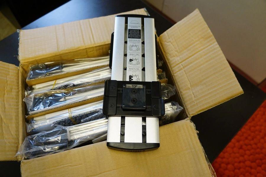 Humanscale Universal Front End Adjuster, Computers & Tech, Parts