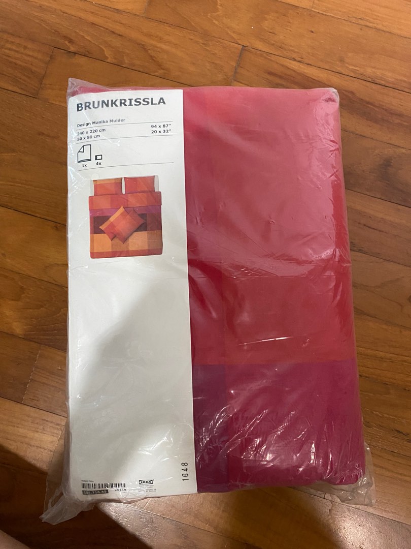 IKEA Queen quilt cover with matching pillowcases, Furniture & Home