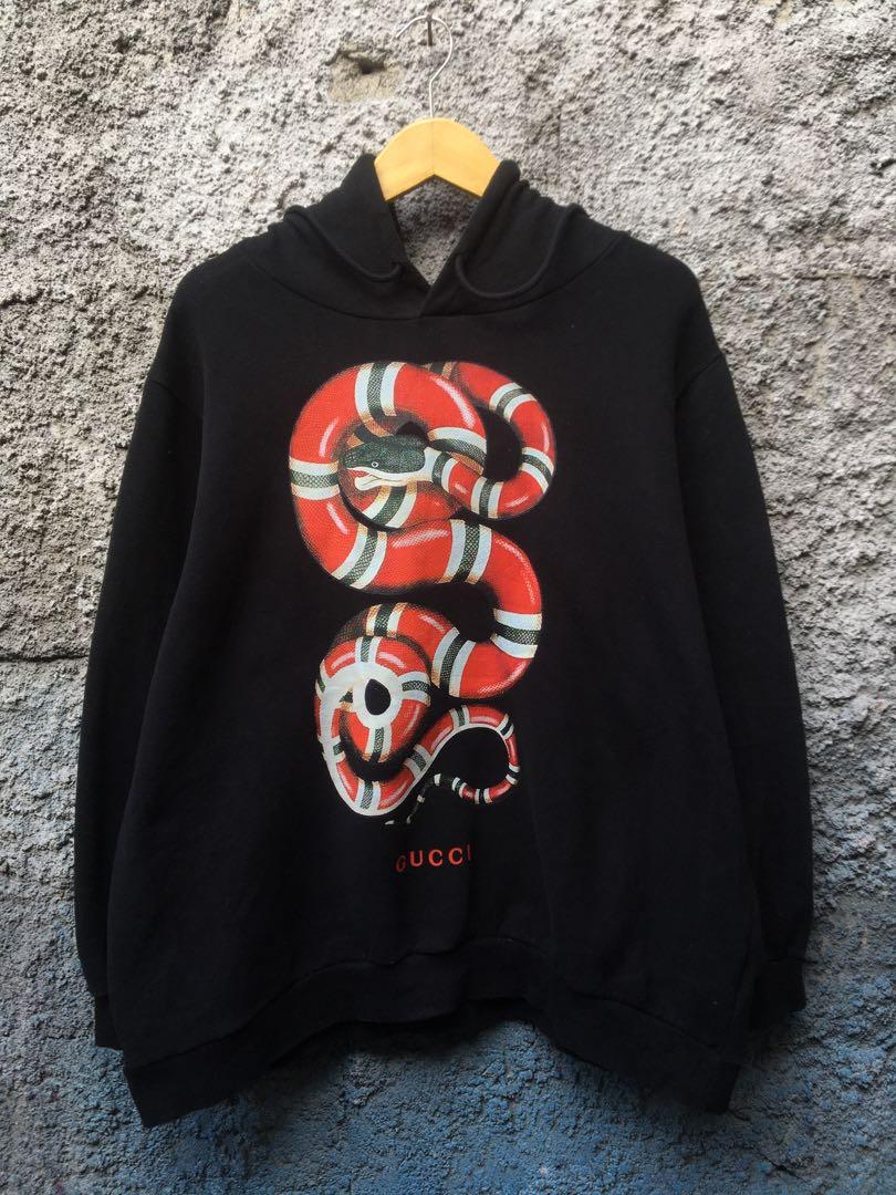 Jaket hoodie gucci snake second brand thrift, Pakaian , Luaran Carousell