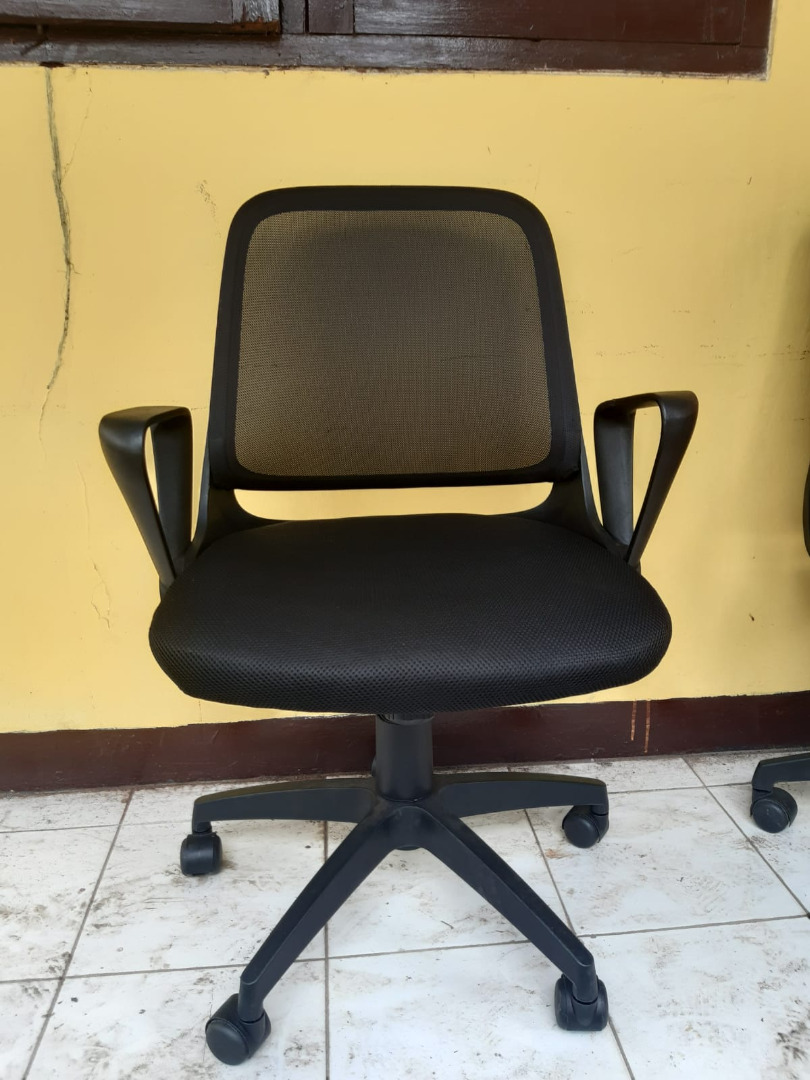 Lomo staff on sale chair black