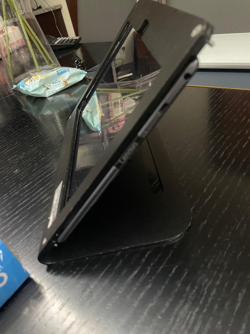 Lenovo Tablet X304L (Category: Laptops & Notebooks) located in Quezon City. Submitted by runningidol123 (Listing ID 1189065633, Image 2). Description: With free metal casing.