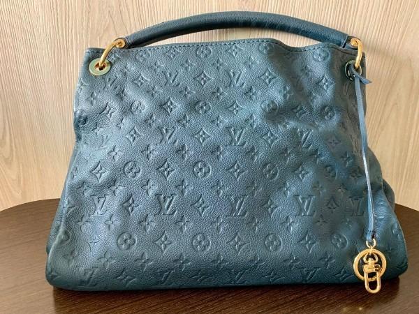 Louis Vuitton Navy Empreinte Leather Artsy Purse