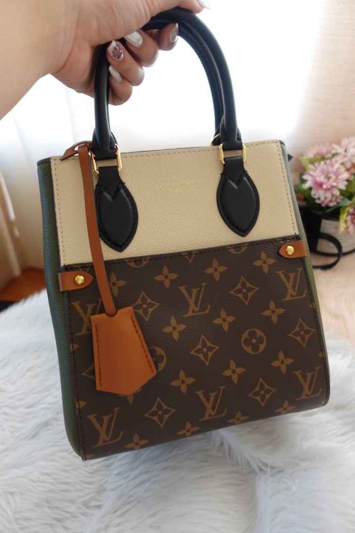 Louis Vuitton Fold Tote PM Bag – ZAK BAGS ©️